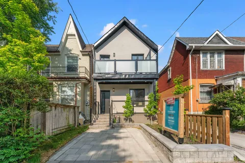 204 Franklin Avenue, ON M6P 3Z3