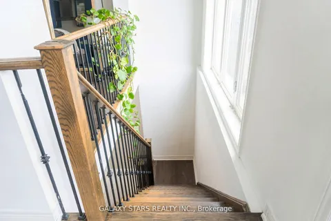 5 Aspenview Avenue, ON L7C 3P9