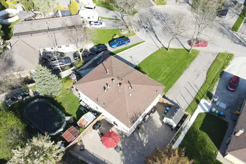 10 Manderley Place, ON L6S 2S6