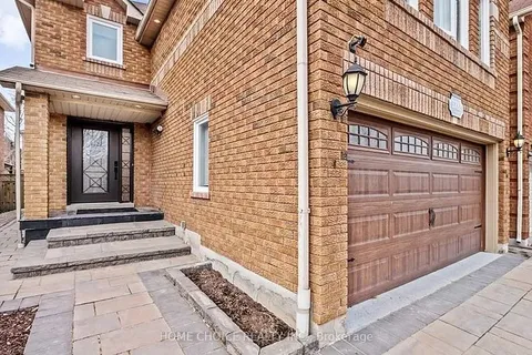 3722 Densbury Drive, ON L5N 6Z1