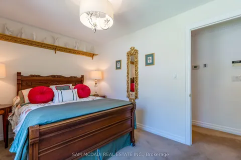 2196 Mississauga Road, ON L5H 2K9
