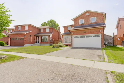 6 Ruth Avenue, ON L6Z 3X4