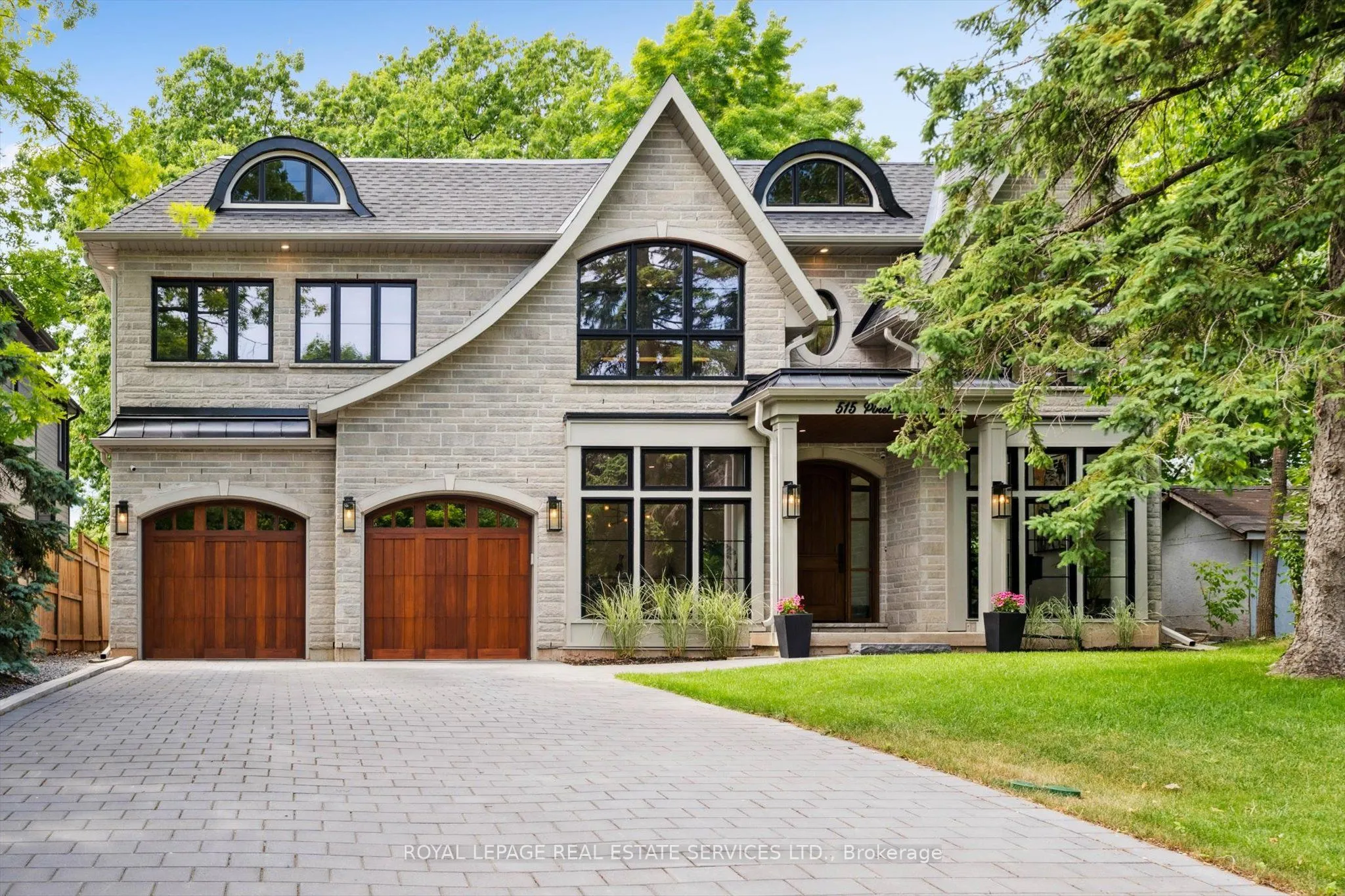 515 Pineland Avenue, ON L6K 1Z9