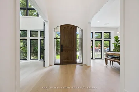 515 Pineland Avenue, ON L6K 1Z9