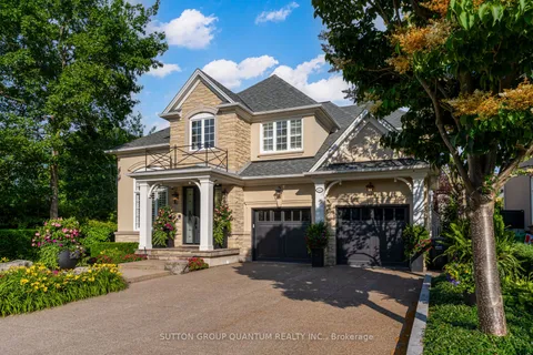 560 Hancock Way, ON L5H 4L5