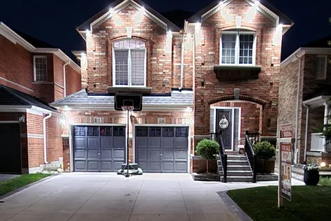 24 Silver Egret Road, ON L7A 3P4