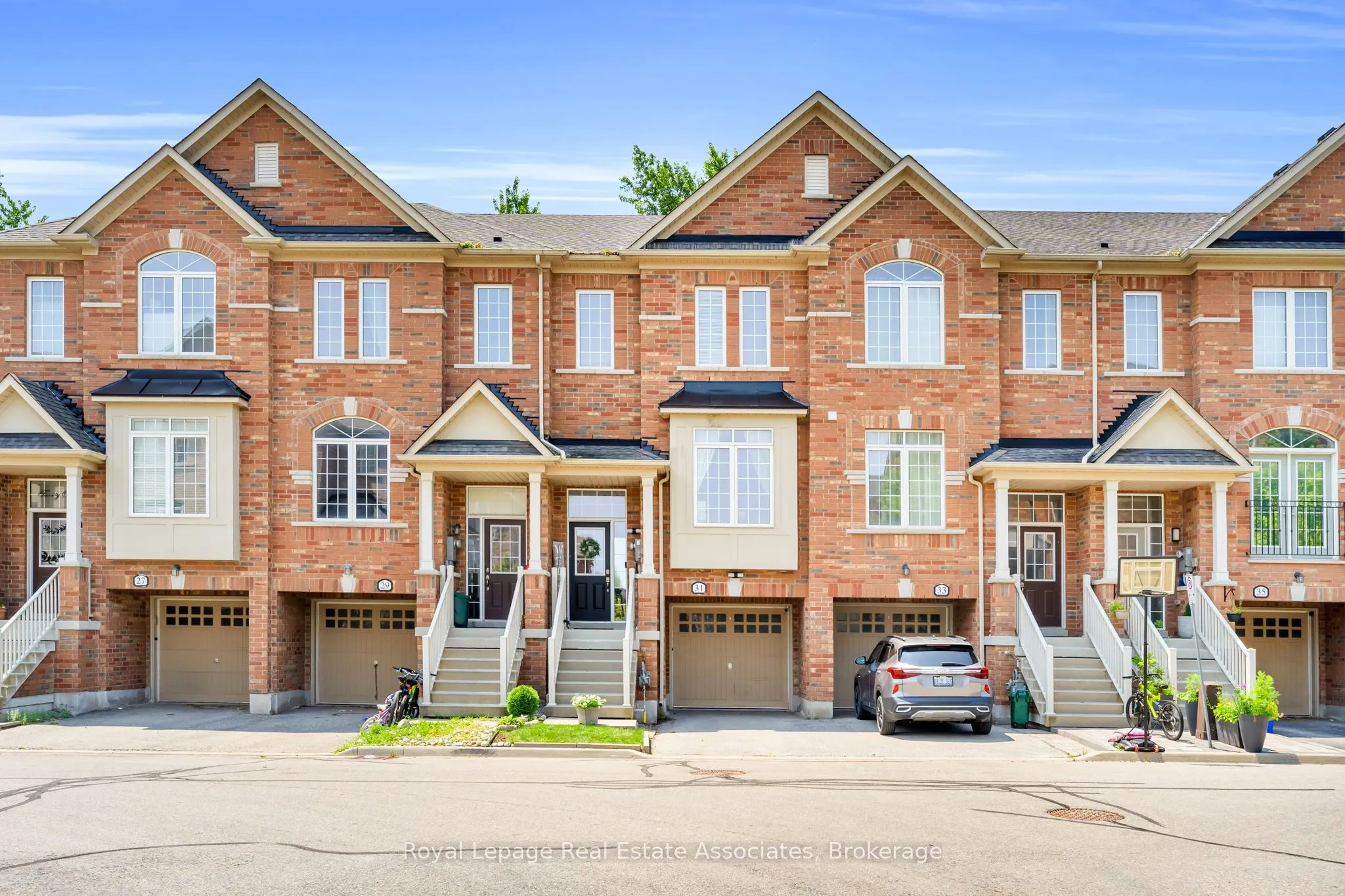 31 Promenade Trail, ON L7G 0G8