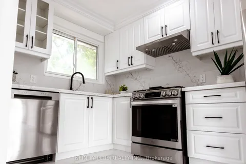 31 Autumn Boulevard, ON L6T 2V3