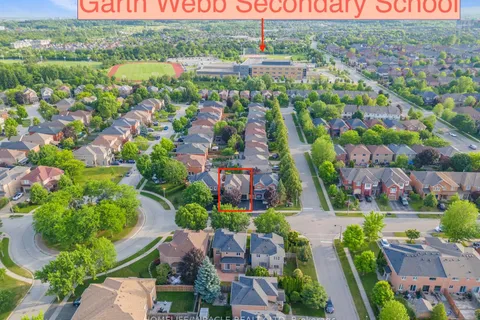 2120 Shorncliffe Boulevard, ON L6M 3W7