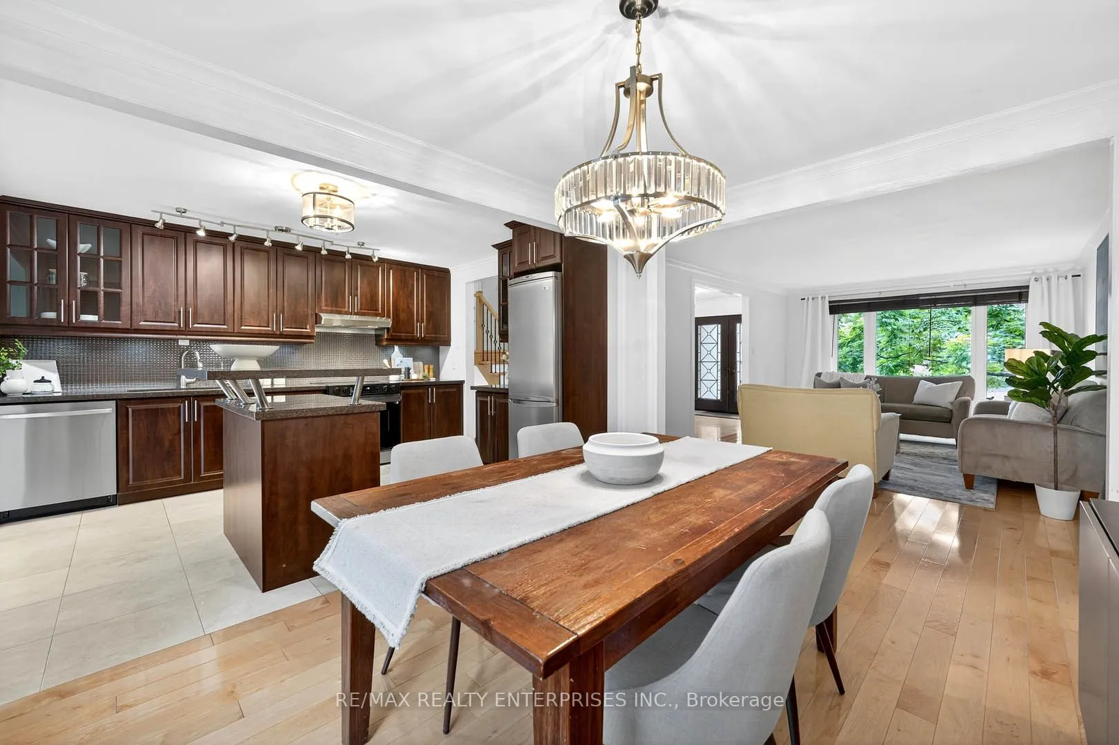 2439 Arioso Court, ON L5K 1X9