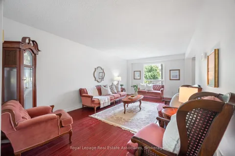 4207 Elora Drive, ON L5B 2Y6
