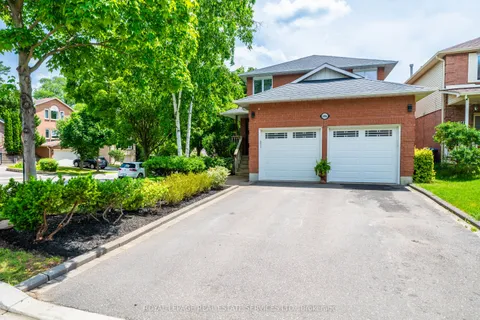 1406 Boulder Creek Crescent, ON L5J 4P5