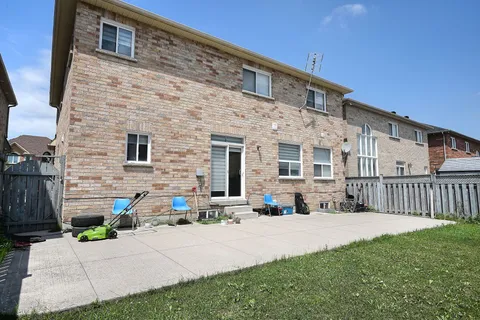 5 Freshspring Drive, ON L6R 3H6