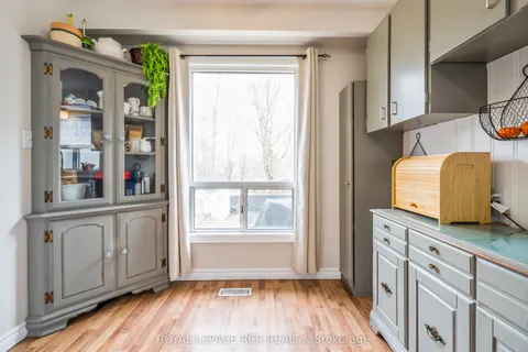 35 South Park Drive, ON L9W 1R7