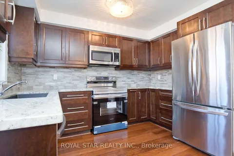 13 Waterdale Road, ON L7A 1S7