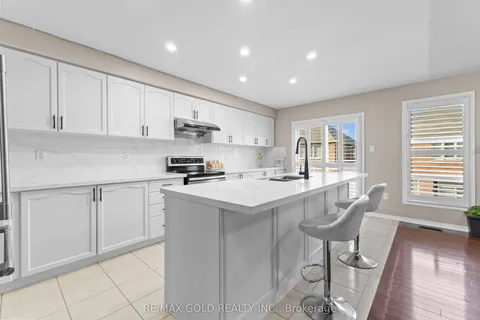 72 Newington Crescent, ON L6P 3G1