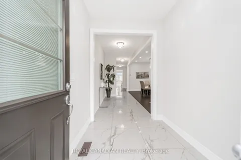 1531 Mendelson Heights, ON L9E 1H3