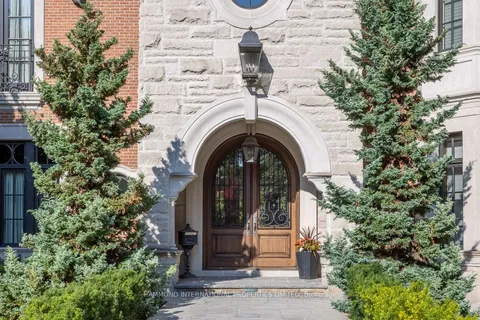 43 North Drive, ON M9A 4R1