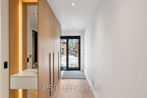 22A Broadview Avenue, ON L5H 2S9