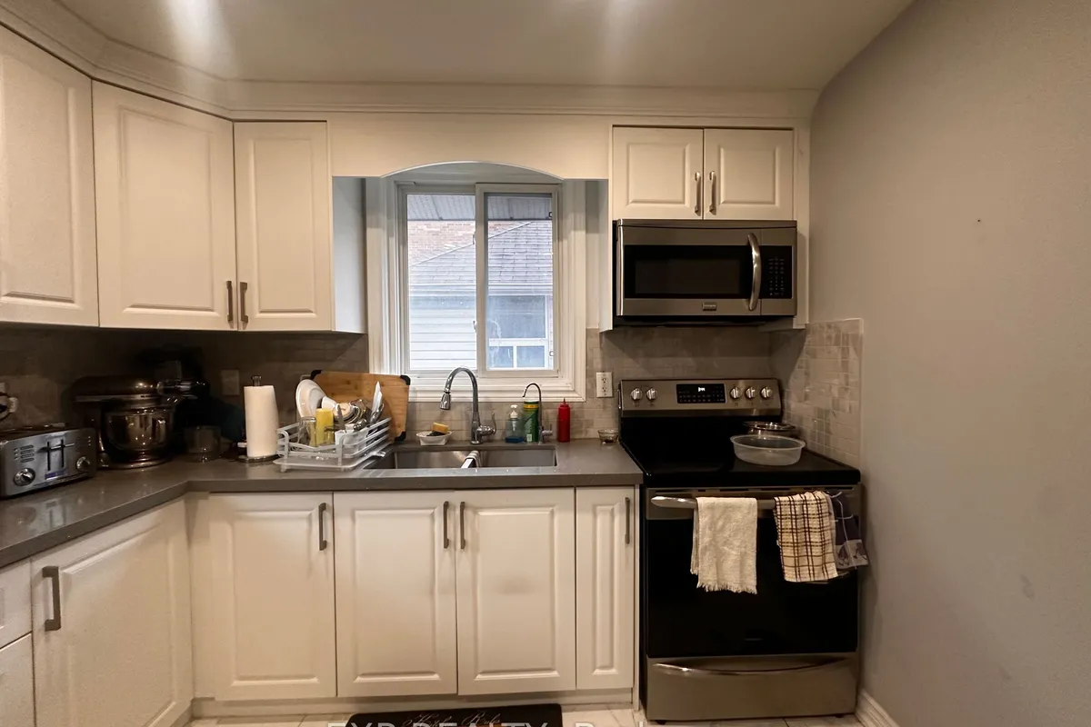 43 Harding Avenue, ON M6M 3A3