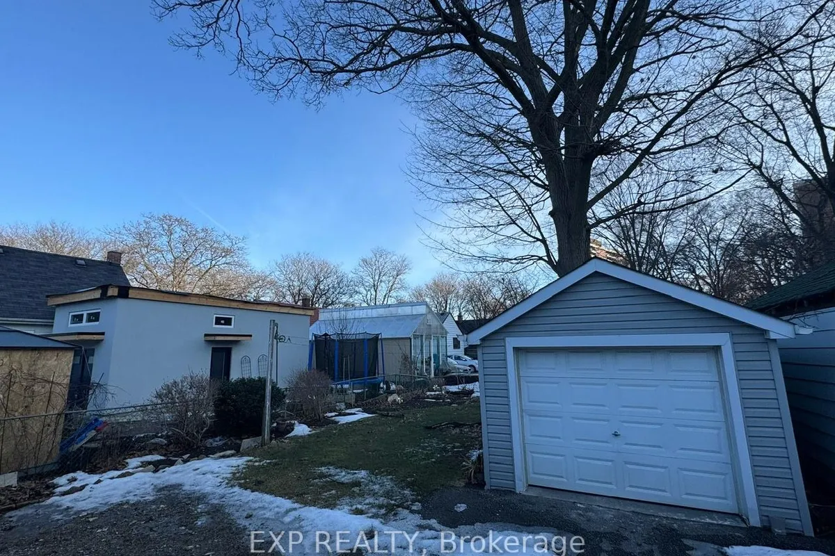 43 Harding Avenue, ON M6M 3A3