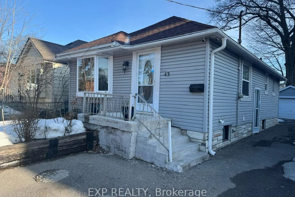 43 Harding Avenue, ON M6M 3A3
