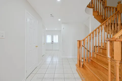 21 Riverplace Crescent, ON L6P 2N2