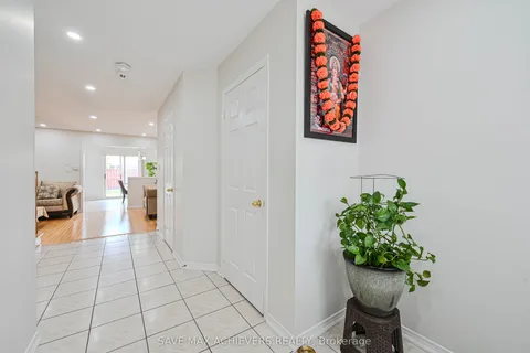 21 Riverplace Crescent, ON L6P 2N2