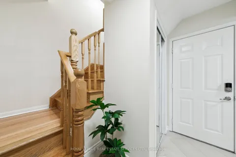 3033 Drumloch Avenue, ON L6M 5H9