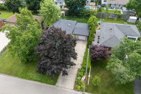 168 Tidey Avenue, ON L7J 1V6