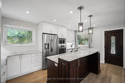 168 Tidey Avenue, ON L7J 1V6