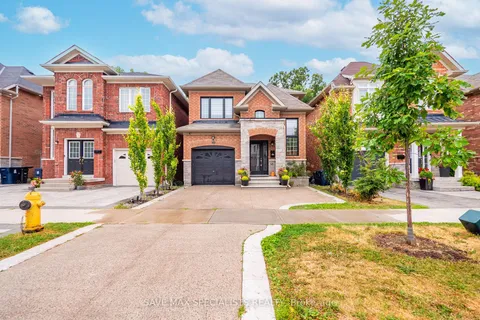 21 Isaac Devins Boulevard, ON M9M 0C7