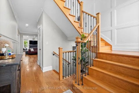21 Isaac Devins Boulevard, ON M9M 0C7