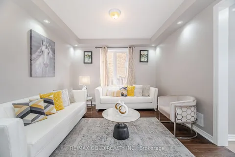 44 Gardenbrooke Trail, ON L6P 3J3