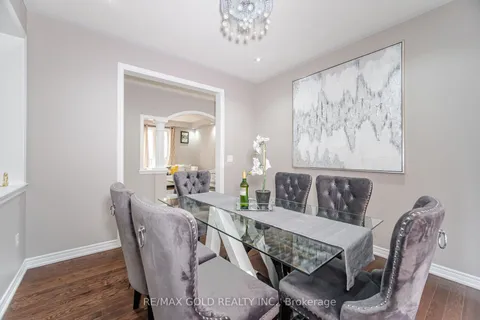 44 Gardenbrooke Trail, ON L6P 3J3