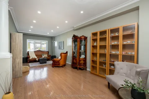 1876 Stevington Crescent, ON L5N 7S5