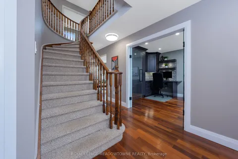 51 Roane Avenue, ON L7G 5K5