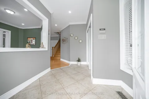 2 Roycrest Street, ON L6Z 4P5