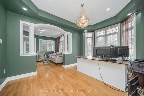 2 Roycrest Street, ON L6Z 4P5