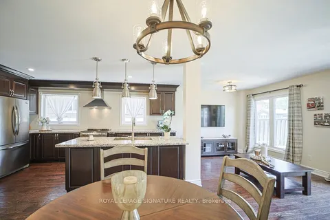 1106 Highgate Place, ON L4W 3H4