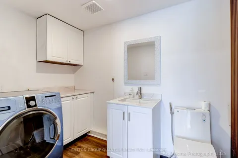 3246 Fanleaf Drive, ON L5N 7C9