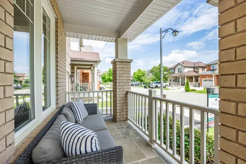 439 Zuest Crescent, ON L9T 8E7