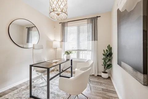 439 Zuest Crescent, ON L9T 8E7