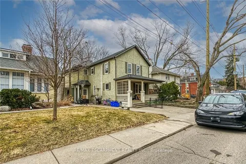 209 Allan Street, ON L6J 3P2