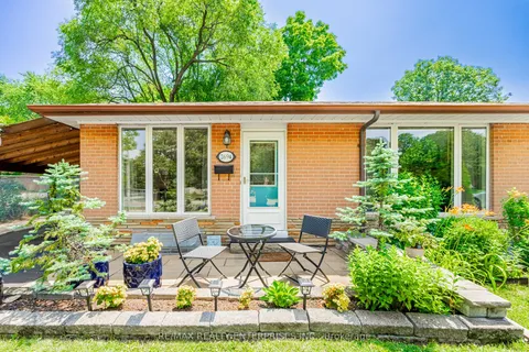2694 Truscott Drive, ON L5J 2B7