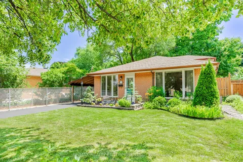 2694 Truscott Drive, ON L5J 2B7
