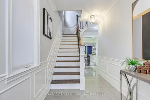 797 Oxford Street, ON M8Z 1L5