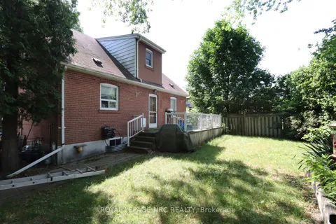 24 Ann Arbour Road, ON M9M 2J6