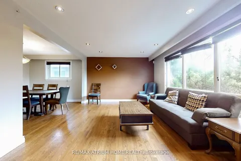 3672 Galeair Court, ON L5C 2H5