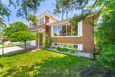412 Tedwyn Drive, ON L5A 1J5